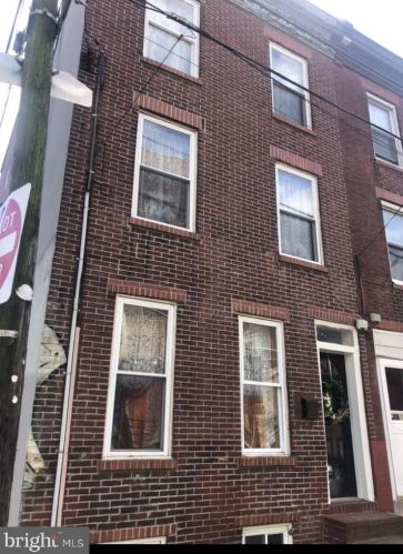 636 Manton St, Philadelphia PA  19147-4829 exterior