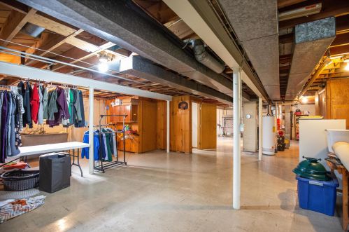 7200 Tripoli Ave, Milwaukee WI 53220-1716 exterior