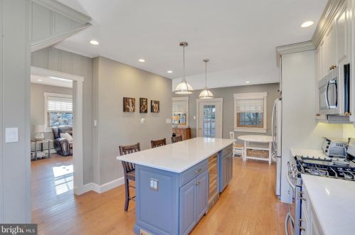 104 Morgan Ave, Riverton NJ 08077-1106 exterior