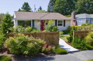 8137 31 Ave, Seattle WA  98115-4730 exterior