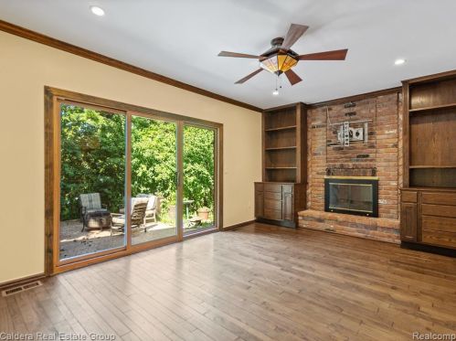 1413 Ogden Dr, Troy MI 48083-5339 exterior