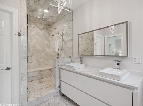 446 Superior St, Chicago IL  60654-3497 exterior