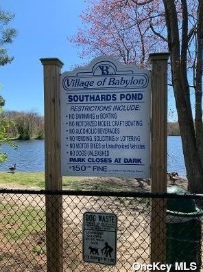 58 Birchfield Ave, Babylon NY 11702-1404 exterior