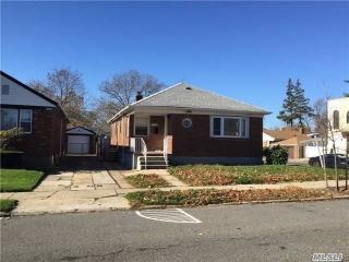 7304 172nd St, Flushing NY  11366-1421 exterior