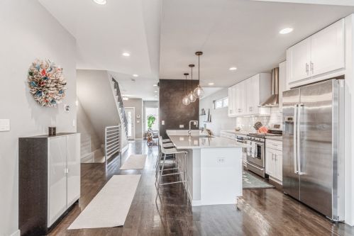 4123 Ridgeway Ave, Chicago IL 60618-2120 exterior