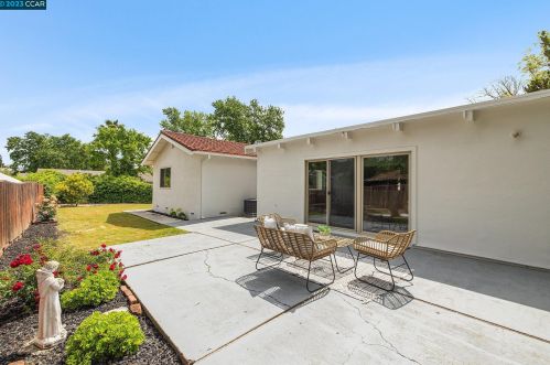 1895 Risdon Rd, Concord CA 94518-3460 exterior