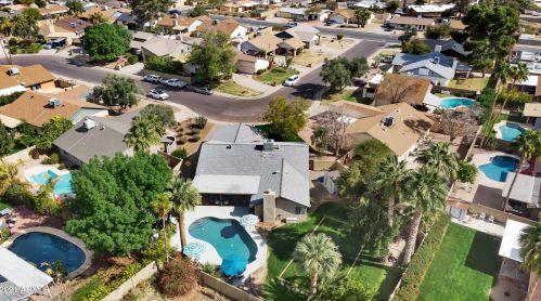 12440 27 Way, Phoenix AZ 85032-1652 exterior