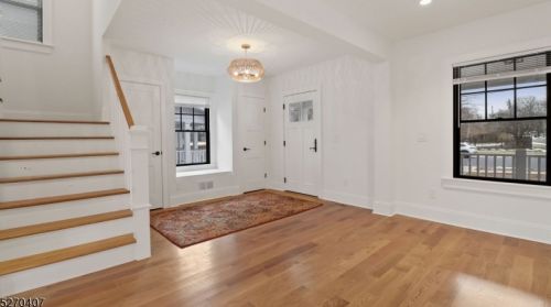 26 Lexington Ave, Montclair NJ  07042-4502 exterior