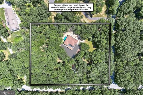 799 Laurel Wood Ln, Hanover PA 17331-6868 exterior