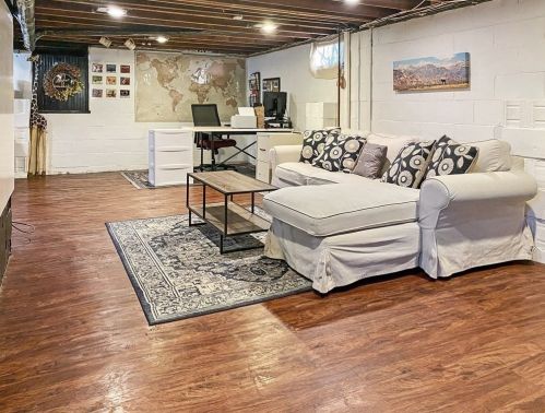 132 Maple Rd, Springfield MA 01106-3104 exterior