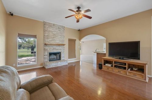 100 Shirley Ln, Georgetown, TX 78633-3823