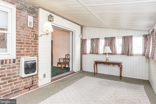 4030 Bleigh Ave, Philadelphia PA 19111-3617 exterior