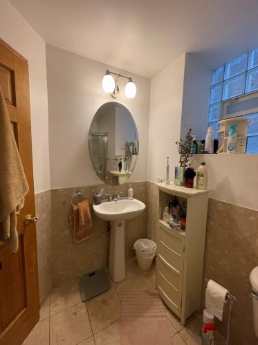 2746 Ashland Ave, Chicago IL 60657-6564 exterior