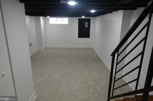 1525 Hicks St, Philadelphia PA  19146-4820 exterior