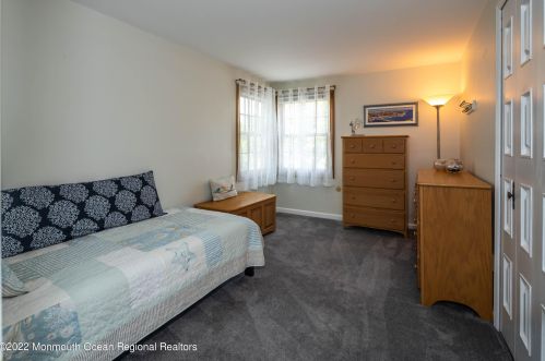 25 Princess Anne Dr, East Freehold NJ 07728-3066 exterior