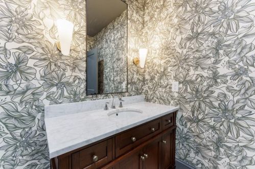 5666 Long Island Dr, Atlanta GA  30327-4842 exterior