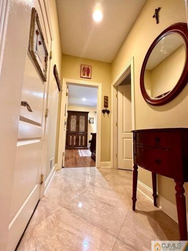 21 Southfield Rd, Edison NJ 08820-3141 exterior