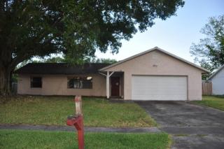 2744 Middle St, Orlando, FL 32807-6414