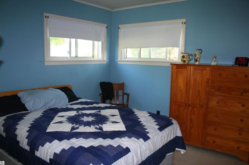 709 State St, East Tawas MI 48730-1623 exterior