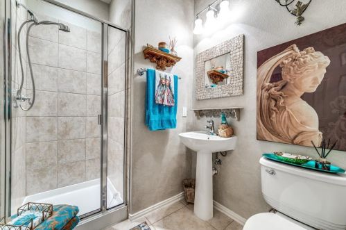 564 Burning Oak, Frisco TX 75034-8830 exterior