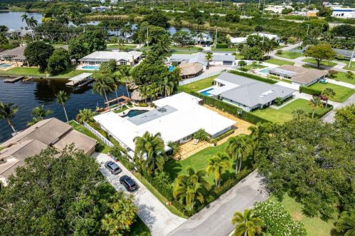 926 38 Ct, Boynton Beach FL 33435-8530 exterior