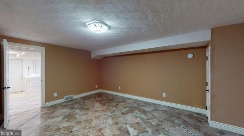 4607 Capitol St, Washington DC 20003-1622 exterior