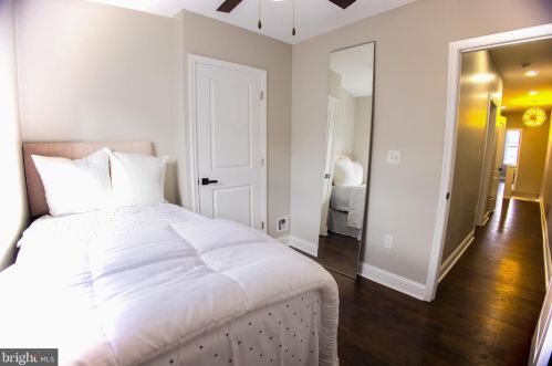 2022 21 St, Philadelphia PA 19145-2722 exterior