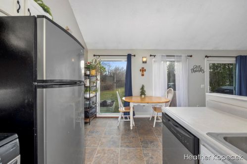 280 5 St, Cedar Springs MI 49319-9490 exterior