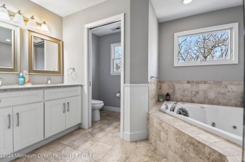 20 Frank Applegate Rd, Jackson Twp NJ  08527-2454 exterior