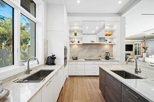 1230 Gulf Shore Blvd, Naples FL exterior