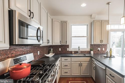 931 18 St, Philadelphia PA 19140-3508 exterior