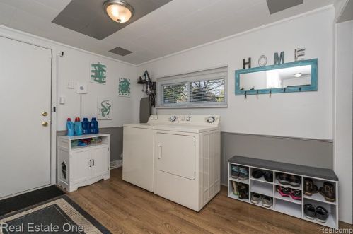 2475 Culbertson Ave, Rochester MI 48307-4610 exterior