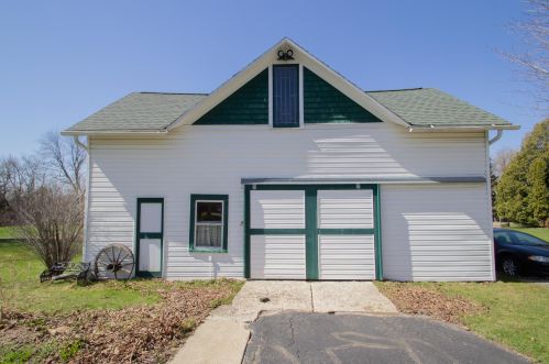 216 Fremont St, Watertown WI 53098-1302 exterior