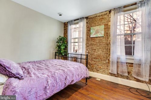 421 Iseminger St, Philadelphia PA 19147-6216 exterior