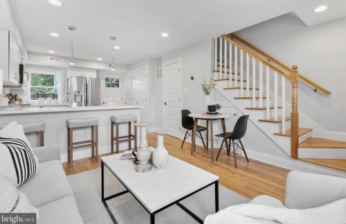 1153 Summit St, Washington, DC 20002-3111