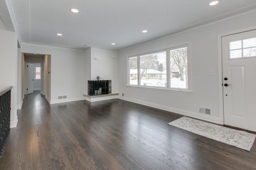 216 Hawes Ave, Saint Paul MN  55126-6232 exterior