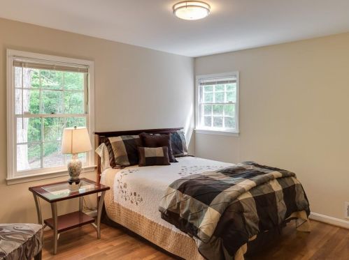 5625 Colton Dr, Atlanta GA 30342-1303 exterior