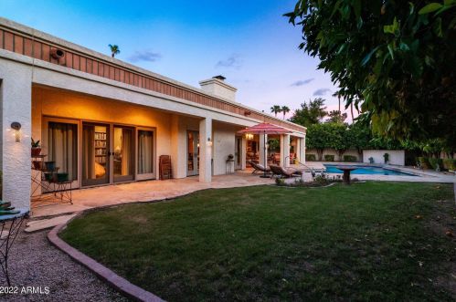 5326 26th St, Phoenix AZ 85050-1303 exterior