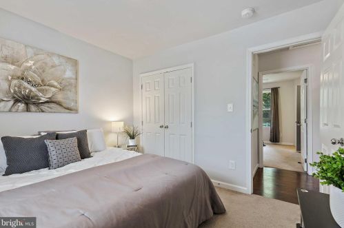 339 Beaghan Dr, Glen Burnie MD 21060-8226 exterior