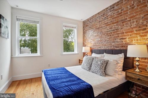 921 E St, Washington DC 20003-2845 exterior