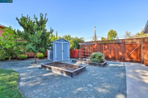 3782 Hitchcock Rd, Concord CA 94518-1732 exterior