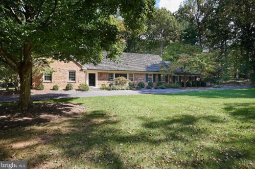 8710 Belmart Rd, Rockville, MD 20854-1609