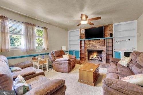 1108 Bollinger Rd, Littlestown PA 17340-9146 exterior