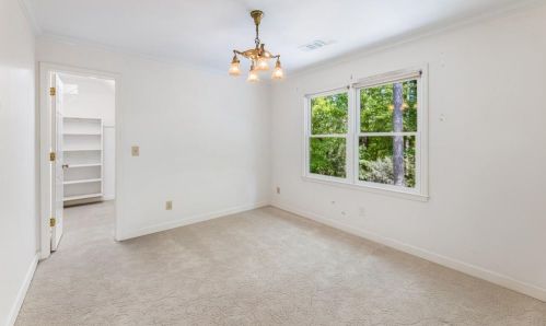 4767 Dunwoody Sta Dr, Atlanta GA 30338-4703 exterior