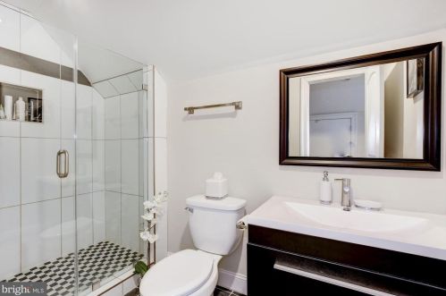 5536 30 Pl, Washington DC 20015-1209 exterior