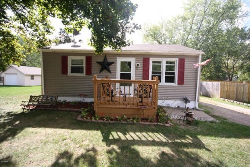 220 Della St, Kalamazoo, MI 49002-3570