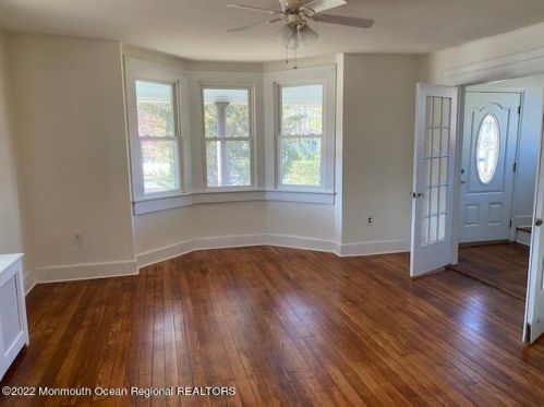 88 Memorial Pkwy, Atlantic Highlands NJ  07716-1438 exterior