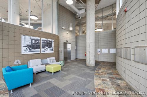 801 Broadway Ave, Grand Rapids MI 49504-4459 exterior