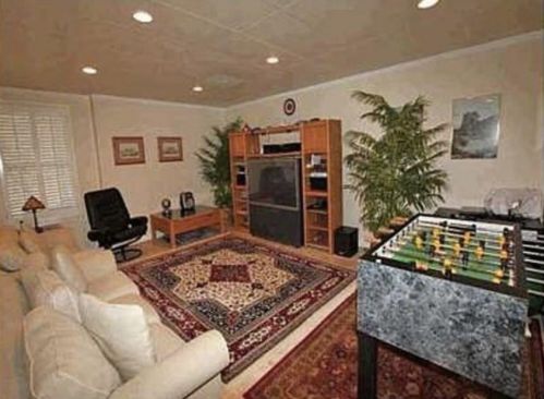 8294 Grogans Ferry Rd, Atlanta, GA 30350-3108