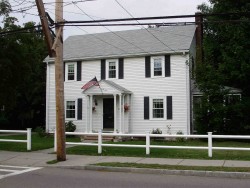 291 Lexington St, Newton, MA 02466-1211